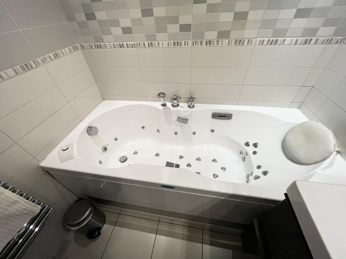 Appartement 84M² Avec 2 Parkings Privatifs Villeneuve-Loubet Eksteriør billede